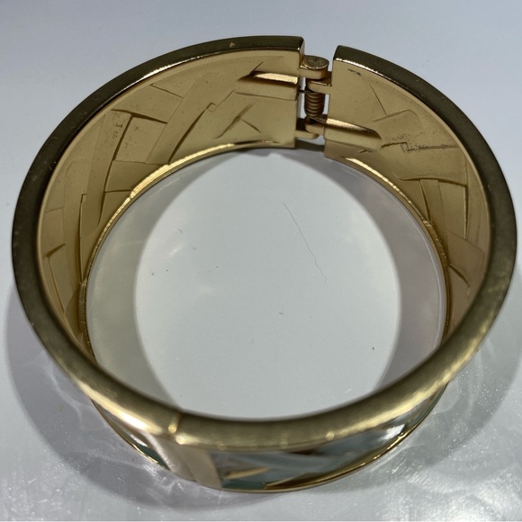 Banana Republic Enamel Bangle - Picture 8 of 8